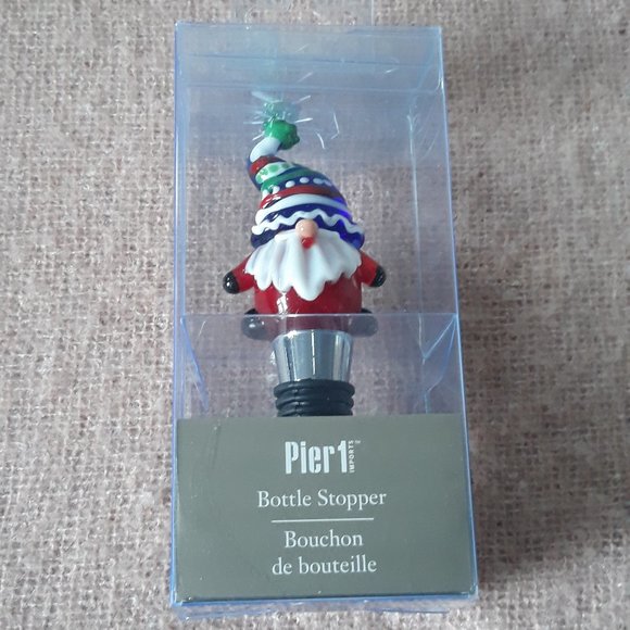 Pier One Blown Glass Santa Gnome Christmas Bottle Stopper, New in Box - Picture 2 of 6